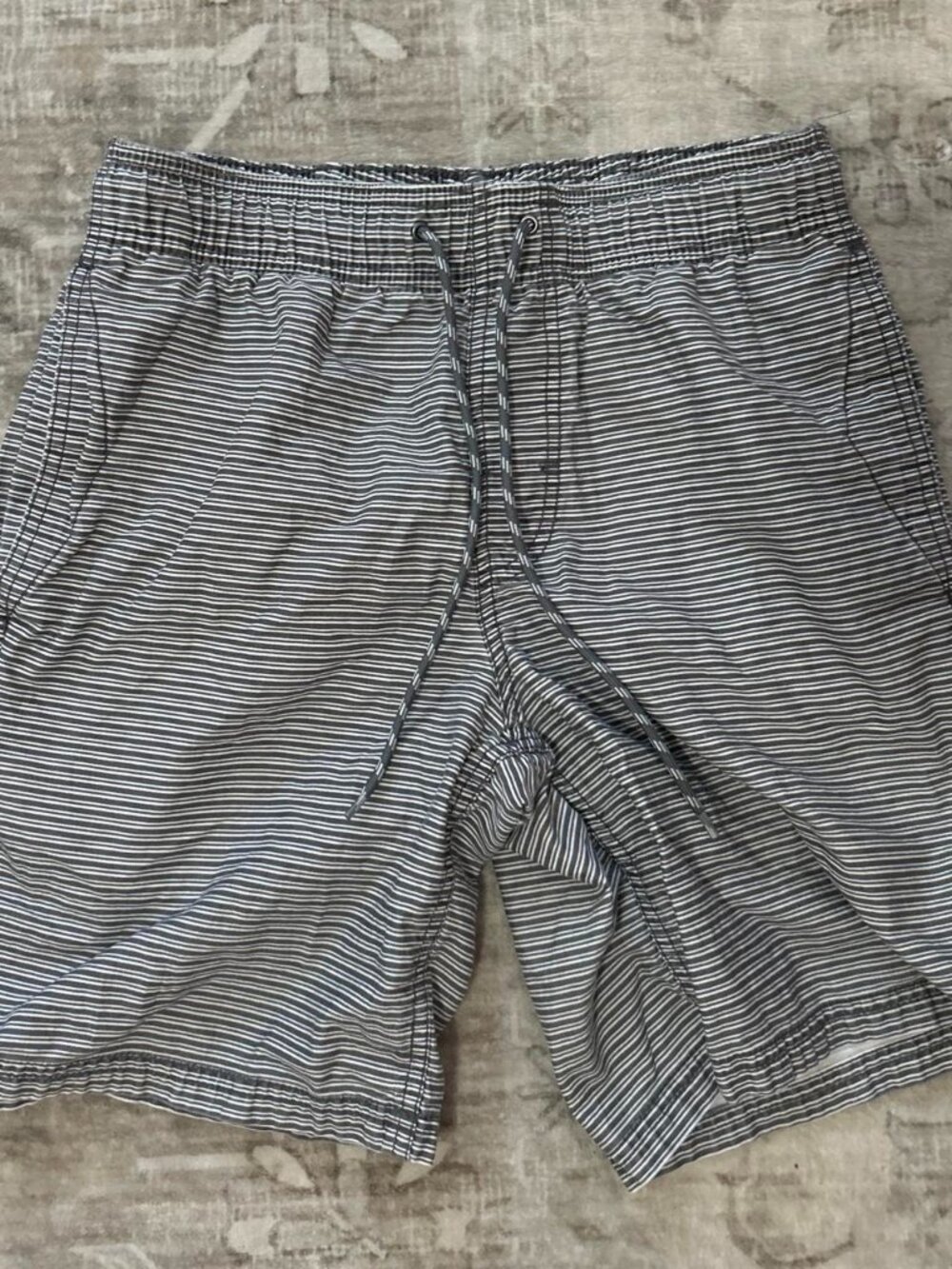 Amazon Essentials Gray Striped Chino Shorts Mens XS